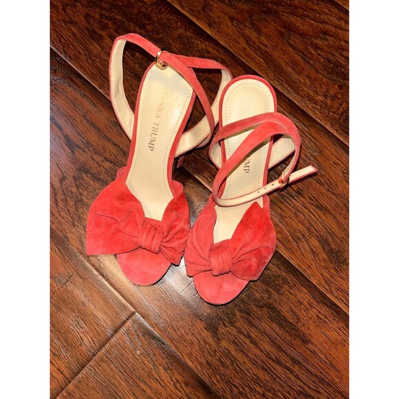 IVANKA TRUMP - HEIBO SUEDE SANDALS - Picture 3 of 3